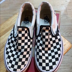 Checkered board Vans of the Wall